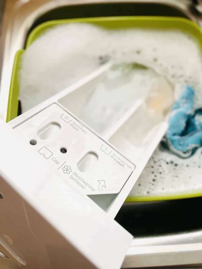 Bất ngờ với nút bí mật trên máy giặt: Chỉ bấm một nút nhỏ nhưng hiệu quả đến không ngờ!!- Ảnh 1.