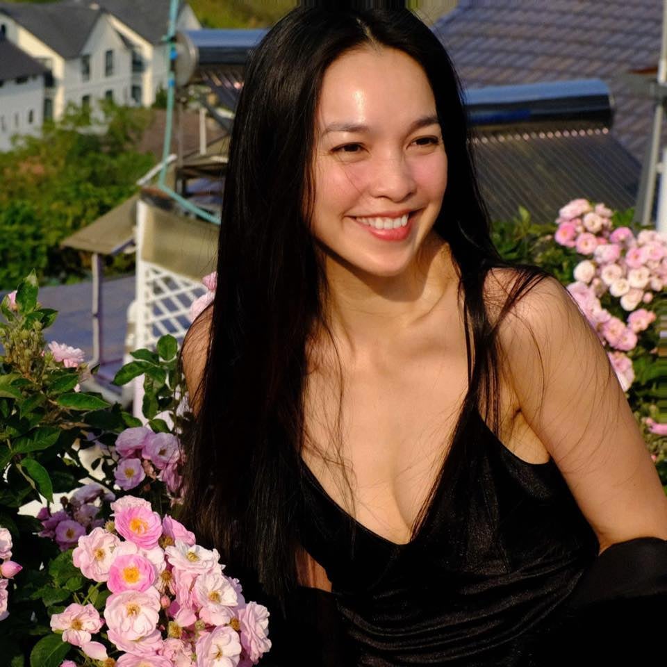 Bà mẹ đơn thân 1 con của showbiz Việt tuổi 44 mà ai cũng nghĩ ngoài 20: Bí quyết trẻ lâu đến từ thói quen uống nước không ngờ đến- Ảnh 4.
