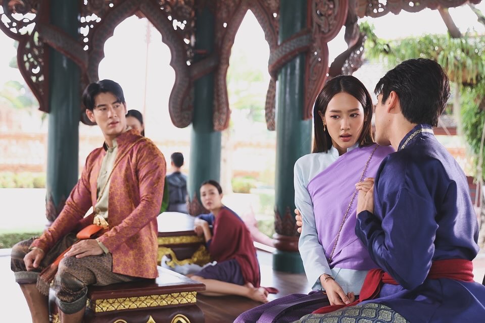 Phim ngôn tình Thái Lan mê hoặc ngay từ tập 1 vì nam chính khoe body đẹp như tạc tượng, nữ chính duyên cực kỳ- Ảnh 11.