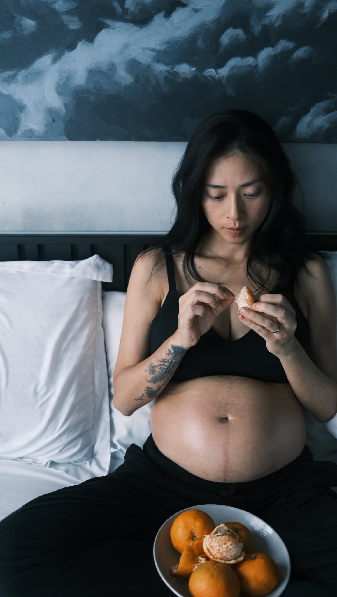 Ngô Thanh Vân những tuần cuối thai kỳ: Bị khó thở, di chuyển khó khăn, cơ thể nhức mỏi- Ảnh 2.