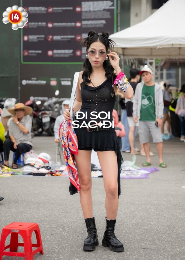 “Xinh sập sàn” tại Mỹ Đình vì anh Long: Boy phố, girl phố đọ sắc, độc lạ có thừa, quá mức wow- Ảnh 11.