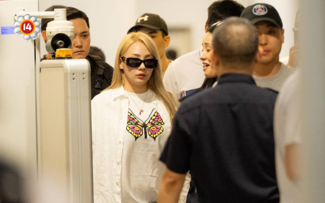 Nam idol Kpop tập dưỡng sinh giữa phố đi bộ, CL hào hứng tổng duyệt khi vừa đặt chân đến Việt Nam- Ảnh 5.