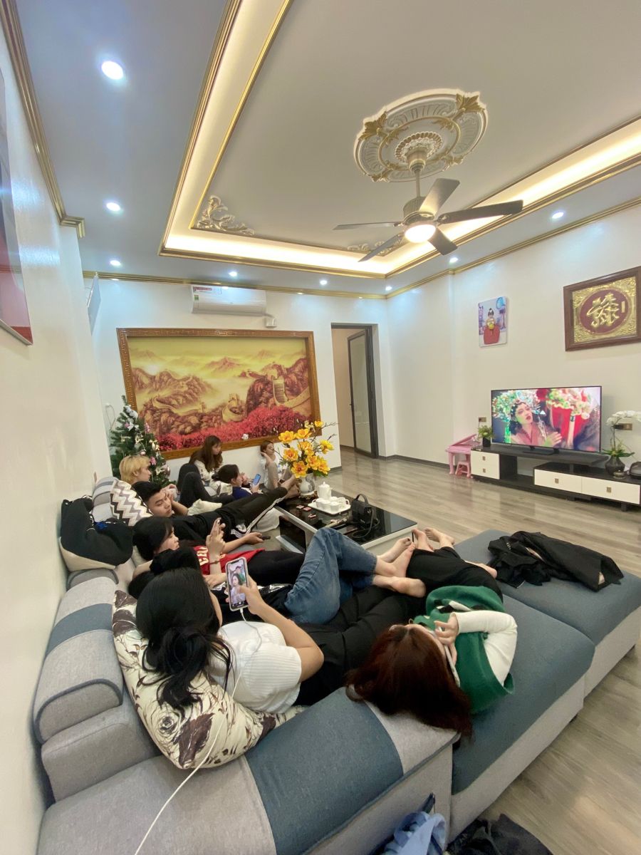 Mang theo 3 thứ này đến thăm nhà người khác chính là biểu hiện của EQ thấp- Ảnh 1.
