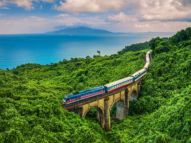 Chuyến tàu dài nhất Việt Nam là "chuyến tàu đẹp nhất hành tinh", du khách nhận xét: Phải đi 1 lần trong đời!- Ảnh 7.