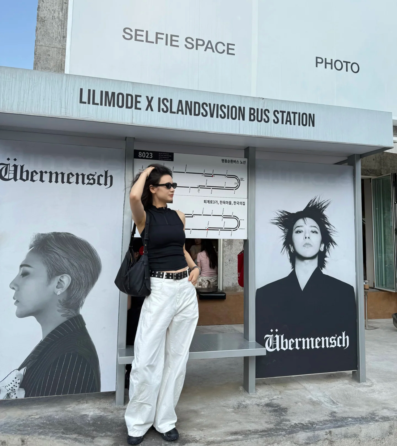 Ngại gì mưa, 4 outfit này vẫn sẽ giúp bạn đi xem G-Dragon vừa cool vừa mát- Ảnh 14.
