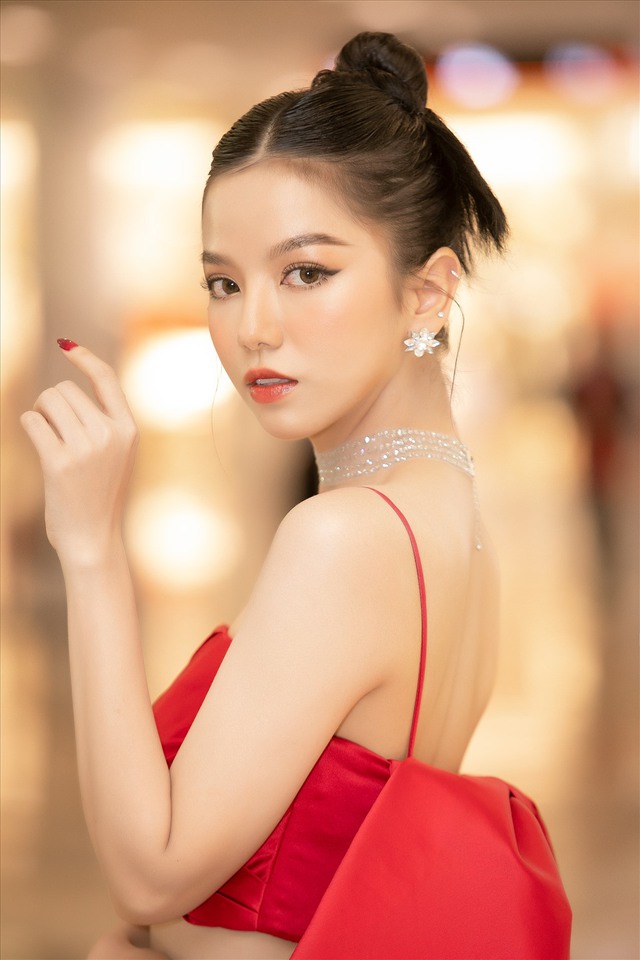Mỹ nhân Việt đóng liên tiếp 4 phim top 1 rating cả nước, diễn hay quá đáng ai mà chơi lại?- Ảnh 1. Mỹ nhân Việt đóng liên tiếp 4 phim top 1 rating cả nước, diễn hay quá đáng ai mà chơi lại?- Ảnh 1.