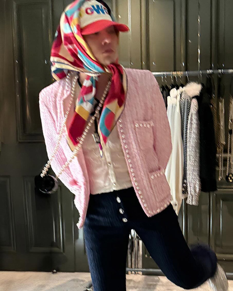 Ngại gì mưa, 4 outfit này vẫn sẽ giúp bạn đi xem G-Dragon vừa cool vừa mát- Ảnh 7.