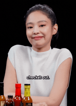 "Jennie (BLACKPINK) làm ơn... bớt ra vẻ dễ thương"- Ảnh 1.