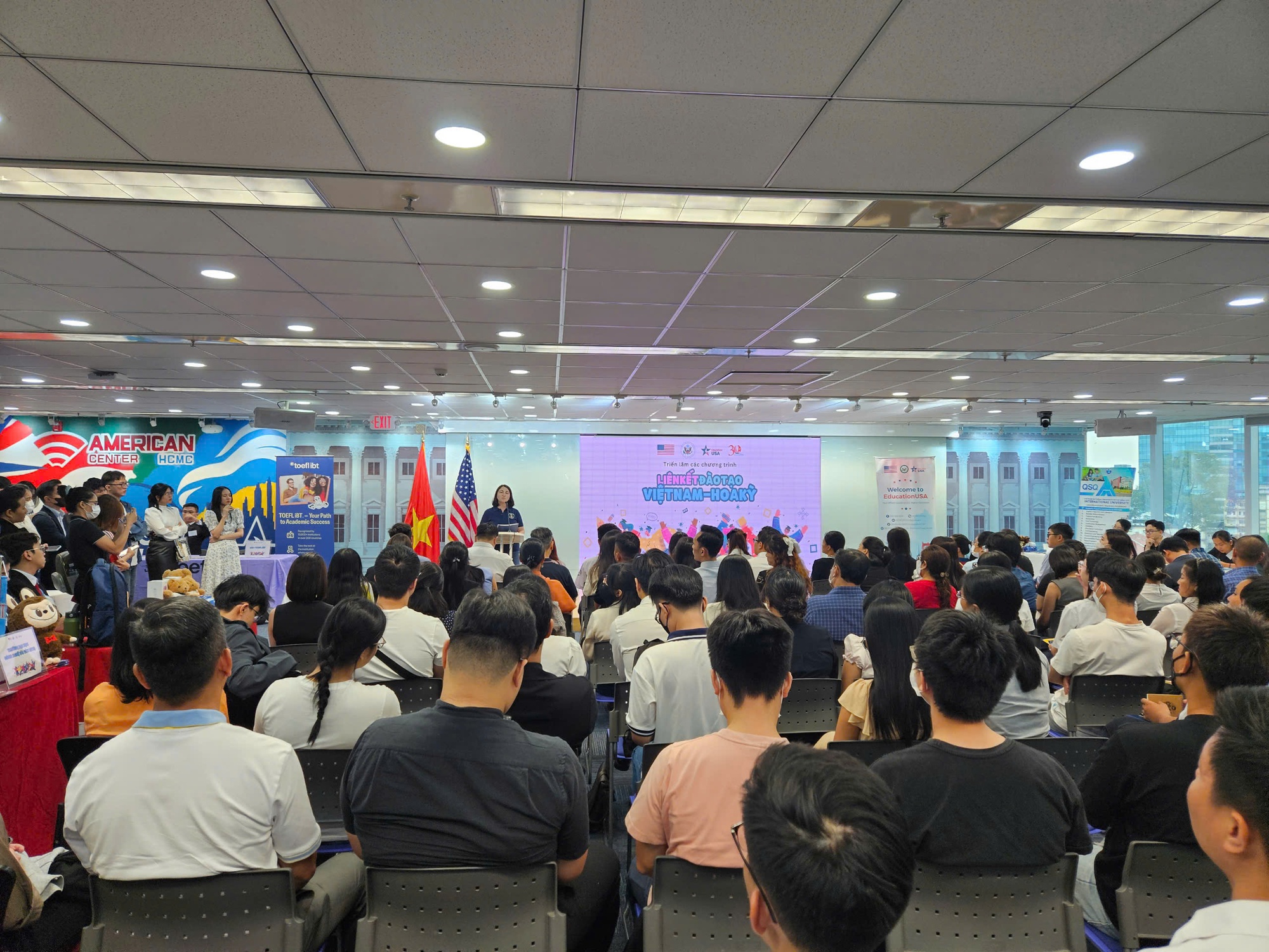 Nối lại lịch phỏng vấn visa Mỹ, những điều du học sinh cần lưu ý- Ảnh 4.