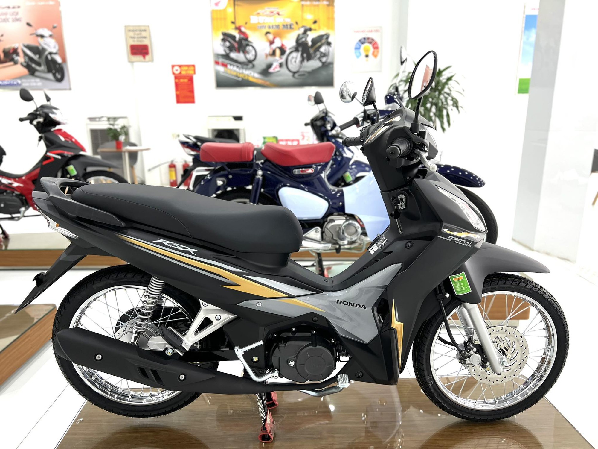Xe máy số “siêu tiết kiệm” của Honda bất ngờ giảm sâu, chỉ tốn 1,56 lít/100 km- Ảnh 4.