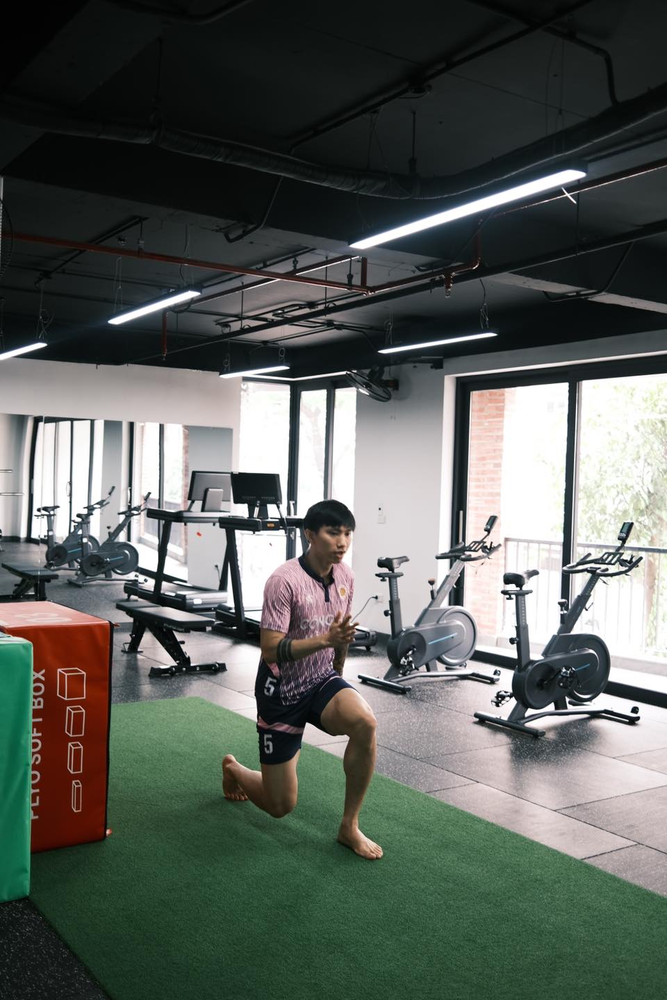 Thương Đoàn Văn Hậu quá, rất may đã có Doãn Hải My đây rồi!- Ảnh 2.