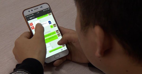 Bị lừa mất 24 triệu, người đàn ông vừa báo cảnh sát nhờ phong toả tài khoản, kẻ lừa đảo bất ngờ chuyển khoản trả lại 370 triệu- Ảnh 1.