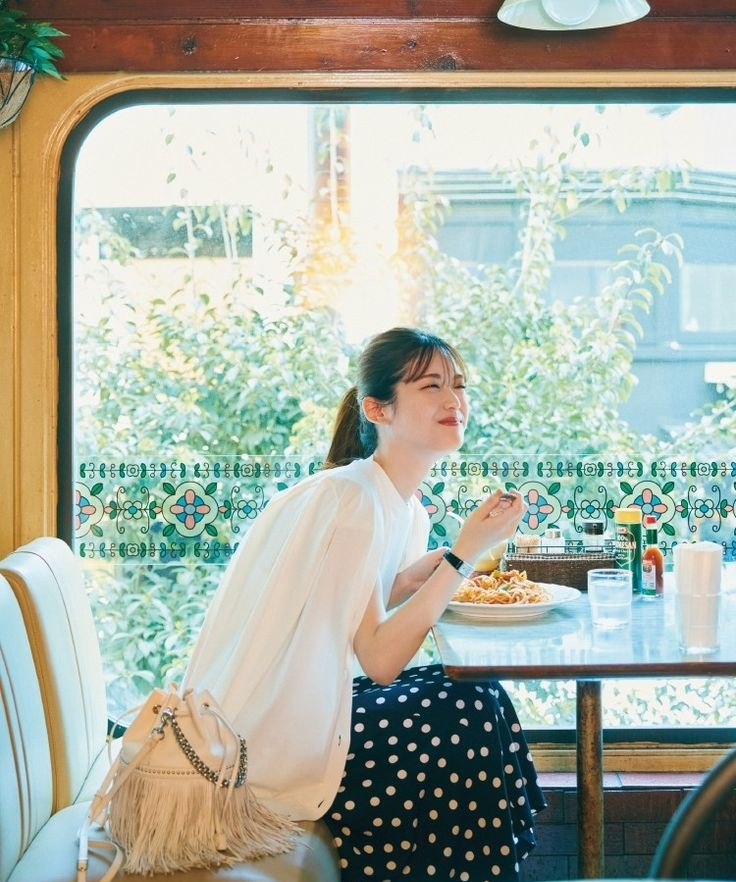 Không lên đời điện thoại, không nâng cấp xe: Xu hướng tiêu dùng ngược đang trở thành chiến lược sống bền vững của người trẻ- Ảnh 3.