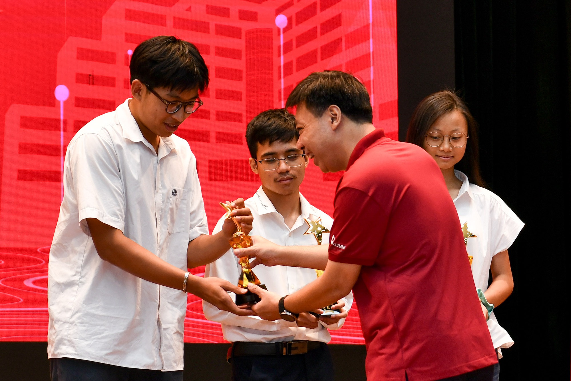 Loạt "idol tài năng" với điểm chứng chỉ tuyệt đối đăng ký vào Bách khoa, không sân khấu vẫn chói mắt như thường- Ảnh 10.
