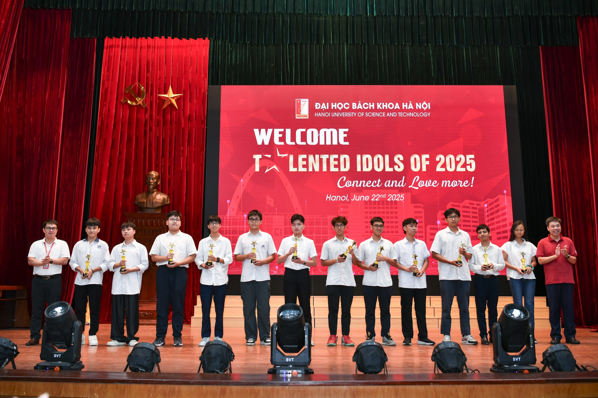 Loạt "idol tài năng" với điểm chứng chỉ tuyệt đối đăng ký vào Bách khoa, không sân khấu vẫn chói mắt như thường- Ảnh 9.