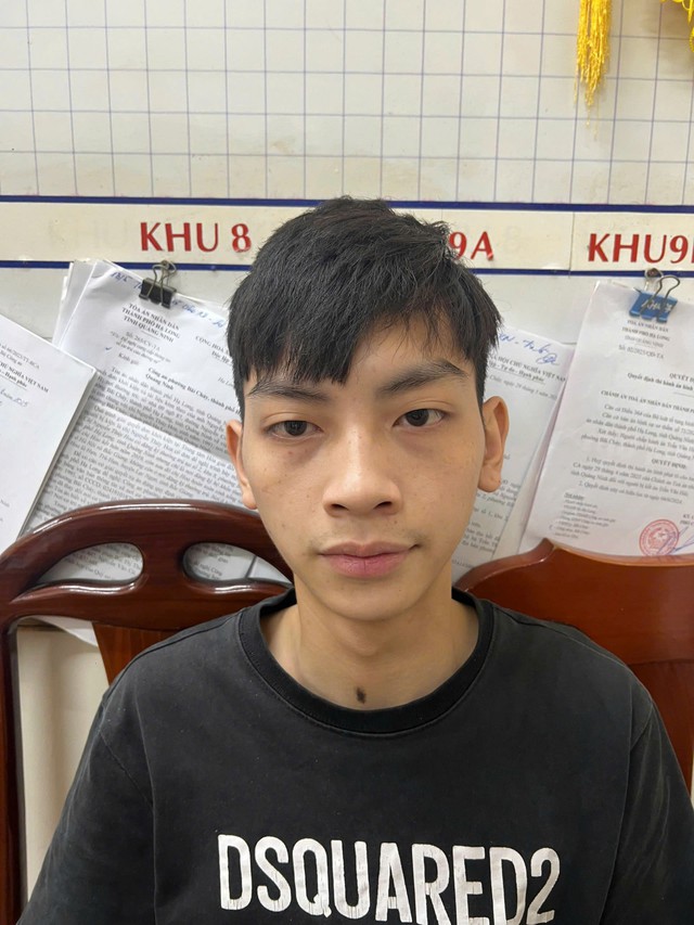 Tạm giữ hình sự nhân viên thử việc Trần…