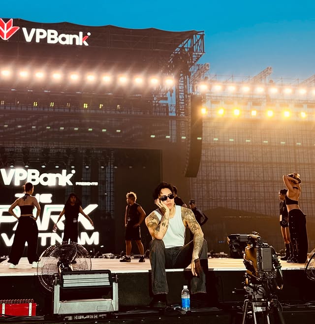 +1 “máy yêu Việt Nam” sau concert với G-Dragon: Vừa diễn xong là 