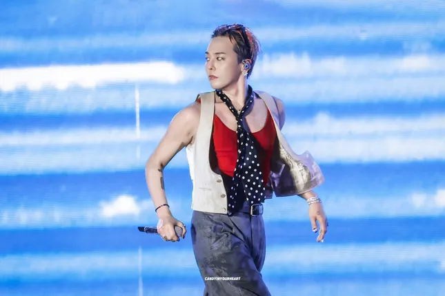 Tranh cãi thái độ của G-Dragon tại sân Mỹ Đình- Ảnh 1.