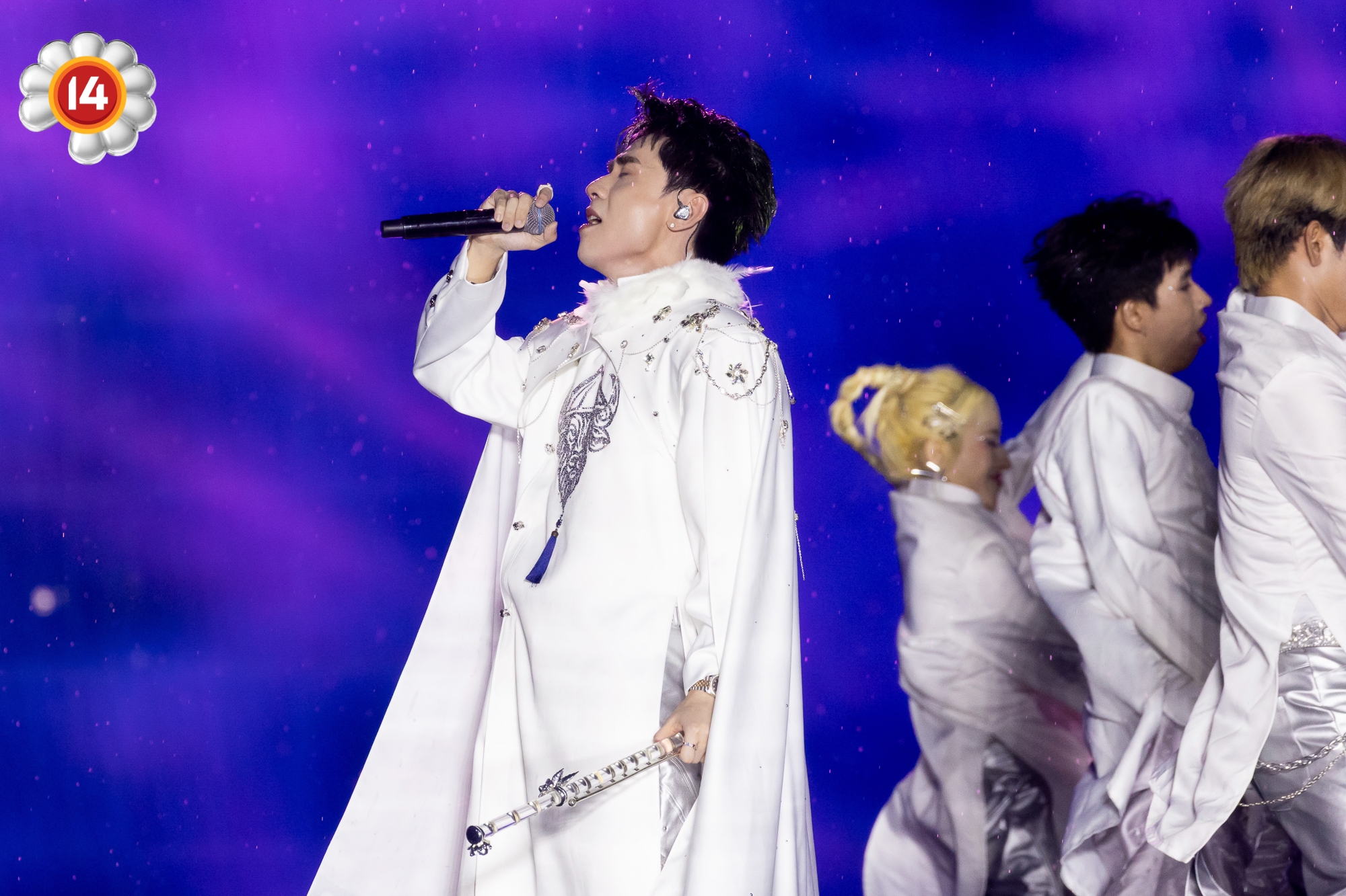 Bỏ hàng triệu đồng mua vé tắm mưa với G-Dragon và dàn sao Hàn có xứng đáng?- Ảnh 21.