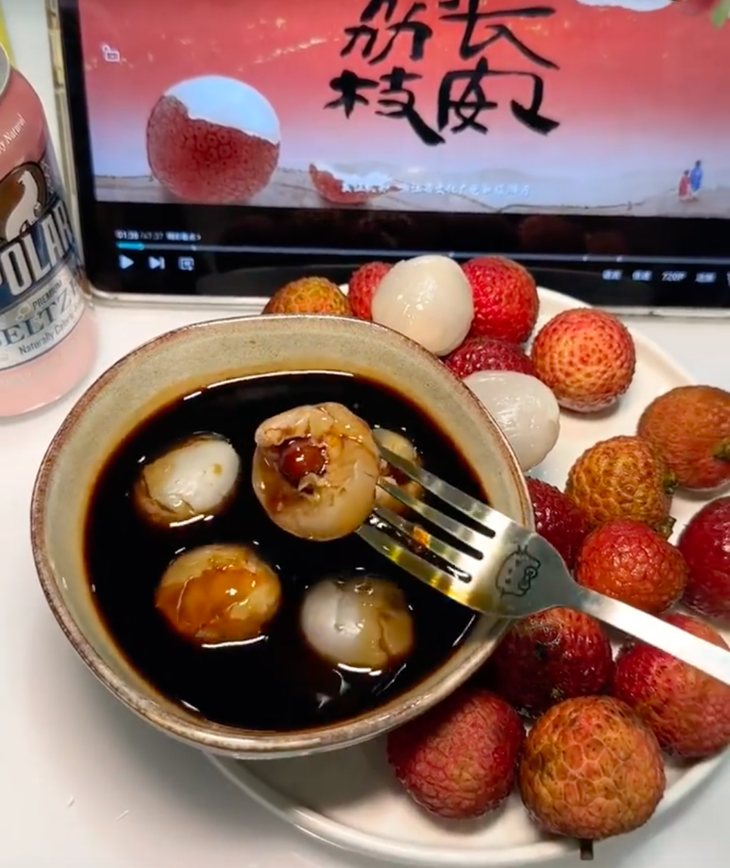 Loạt món ăn từ vải gây hoang mang: Người chấm xì dầu, người trộn với... ớt tỏi- Ảnh 3.