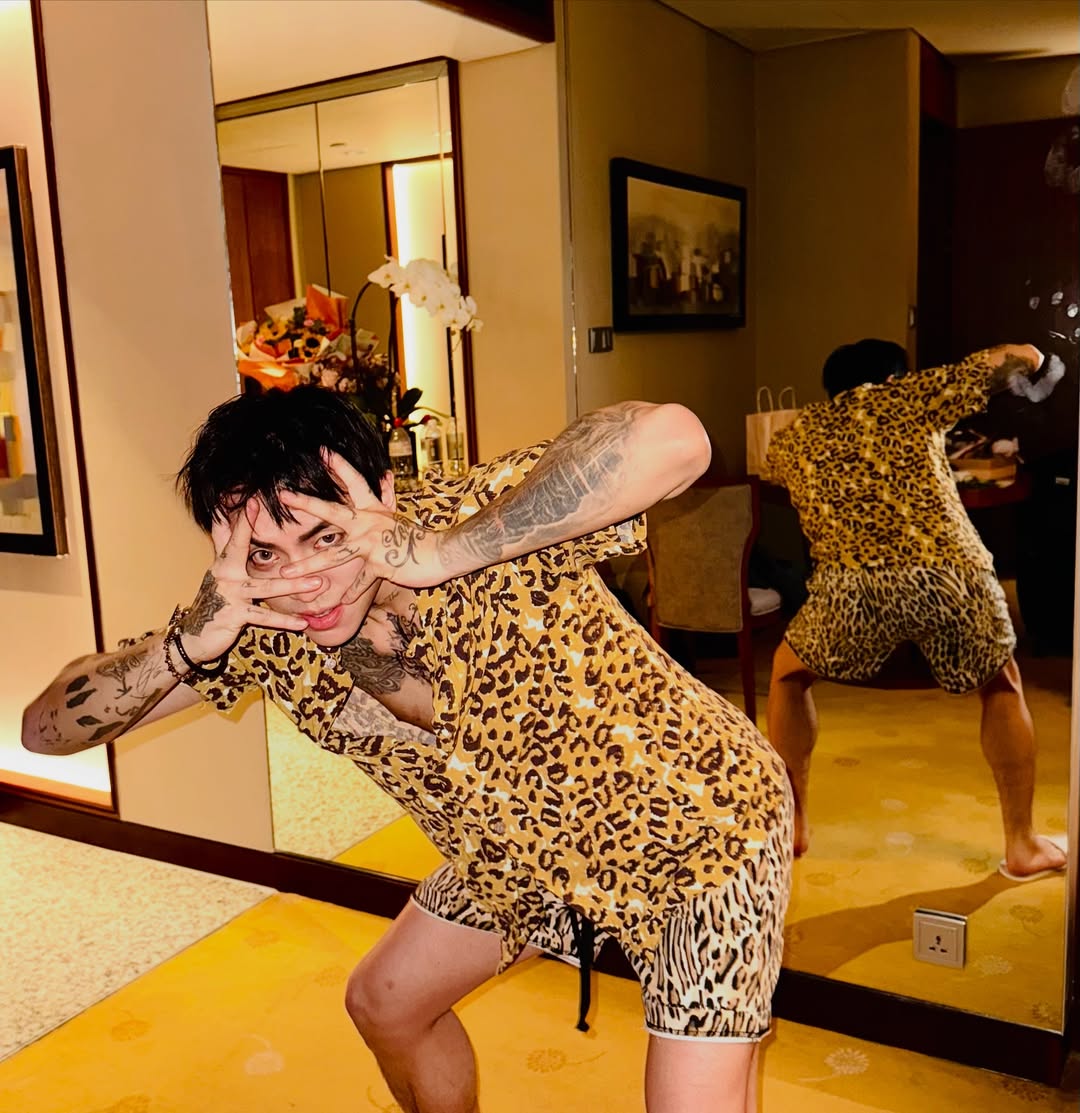 Fan bất ngờ "soi" ra khách sạn mà DPR Ian và CL ở nhờ... thảm trải sàn: Không cùng chỗ với G-Dragon nhưng vẫn cực hot và sang chảnh!- Ảnh 3.
