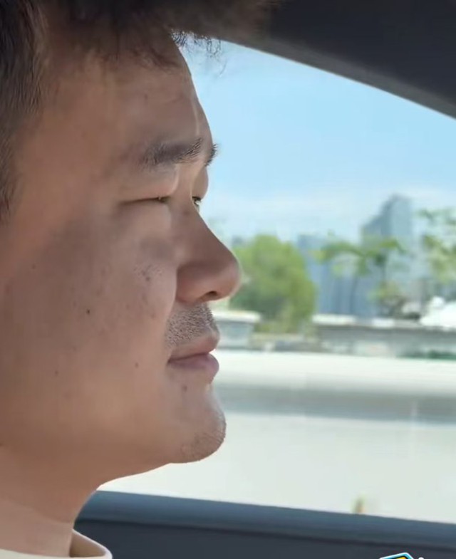 Tậu mẫu xe được khao khát nhất thế giới, tài xế "bất lực" vì AI liên tục báo gương mặt không đạt chuẩn- Ảnh 1.