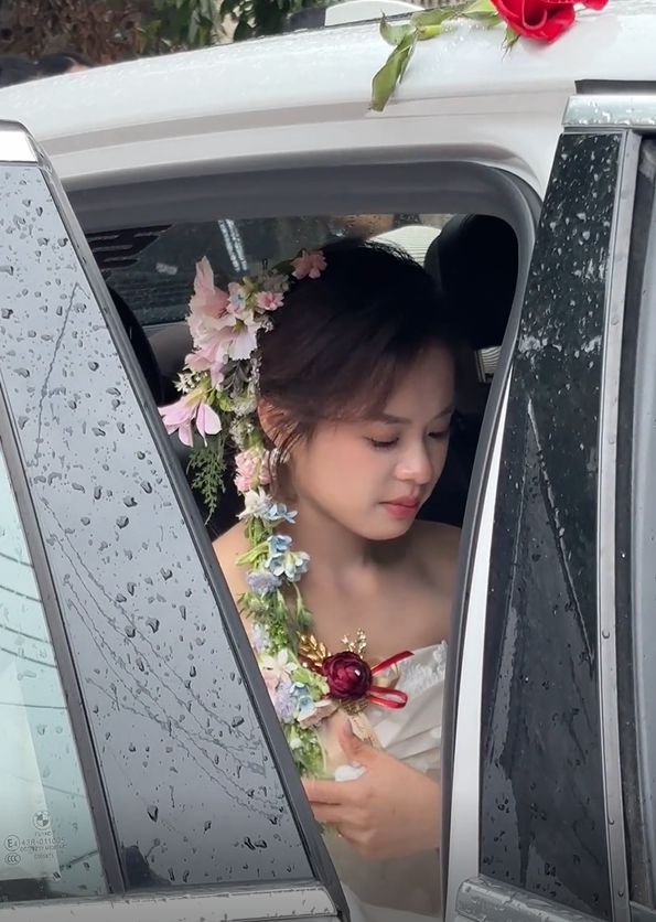 Cô dâu "gây sốt" tại đám cưới quê vì quá xinh đẹp, nhan sắc nổi bật như tiên nữ- Ảnh 3.