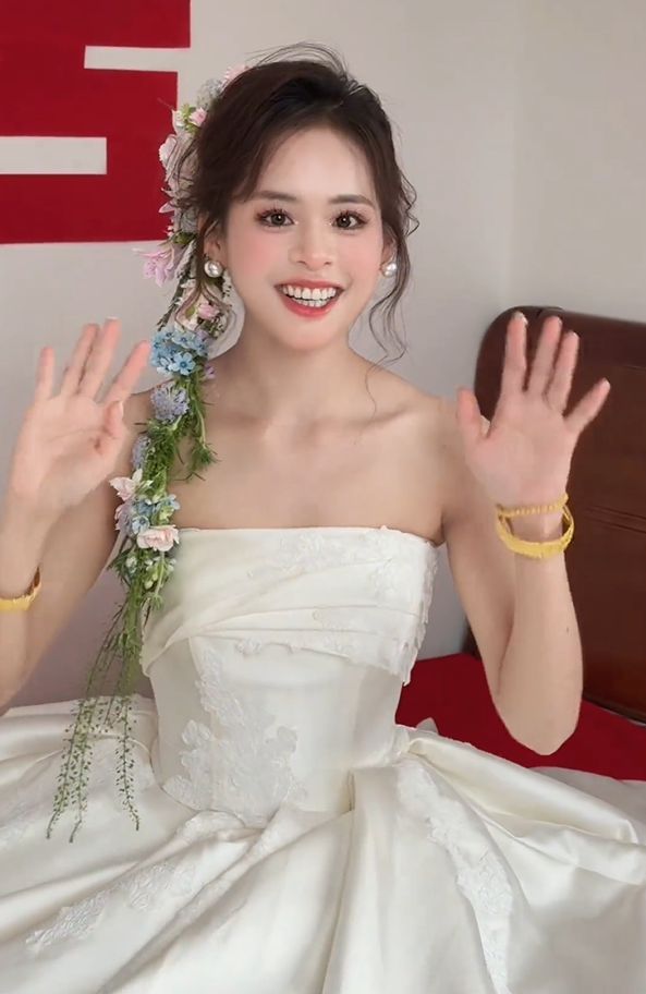 Cô dâu "gây sốt" tại đám cưới quê vì quá xinh đẹp, nhan sắc nổi bật như tiên nữ- Ảnh 4.