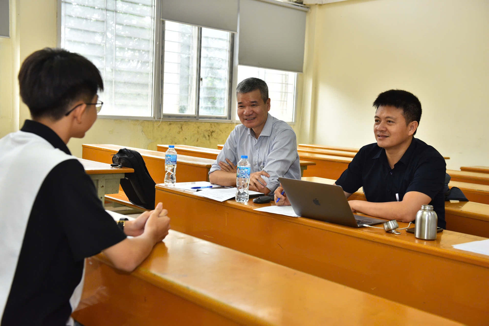 Loạt "idol tài năng" với điểm chứng chỉ tuyệt đối đăng ký vào Bách khoa, không sân khấu vẫn chói mắt như thường- Ảnh 8.