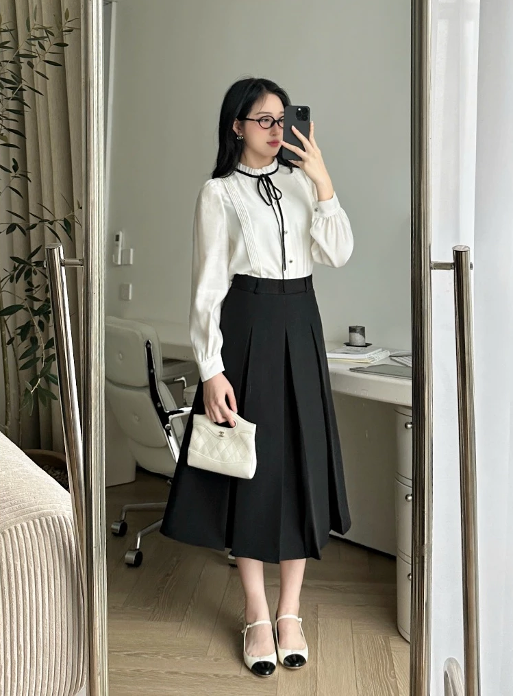 Hương Liên chuẩn "dâu hào môn": Diện set đồ hơn 1 tỷ, thắt lưng 20 triệu, tới dây buộc tóc cũng là hàng hiệu- Ảnh 7.