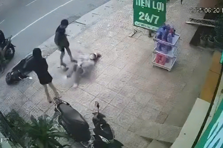 Bắt kẻ côn đồ hành hung hai cô gái ở Bắc Giang- Ảnh 2.