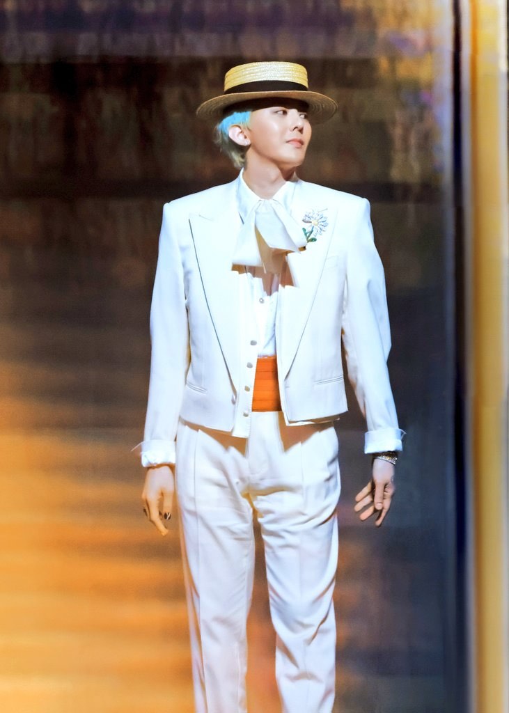 G-Dragon cũng có ngày bắt chước Sơn Tùng M-TP hay sao?- Ảnh 12.