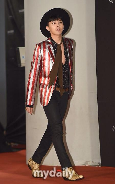 G-Dragon cũng có ngày bắt chước Sơn Tùng M-TP hay sao?- Ảnh 14.