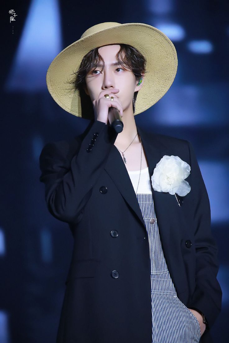 G-Dragon cũng có ngày bắt chước Sơn Tùng M-TP hay sao?- Ảnh 6.
