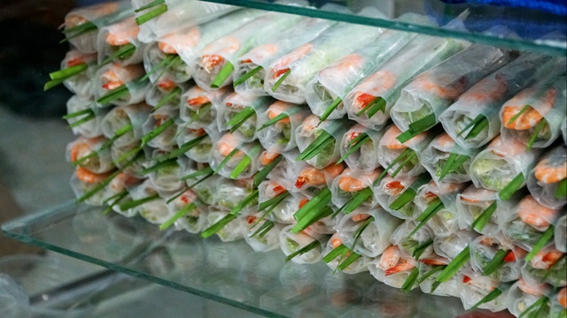 Không phải nem rán và bún chả, món ăn chỉ 10.000 đồng/cái này mới là cái tên lọt top ngon nhất thế giới- Ảnh 3.