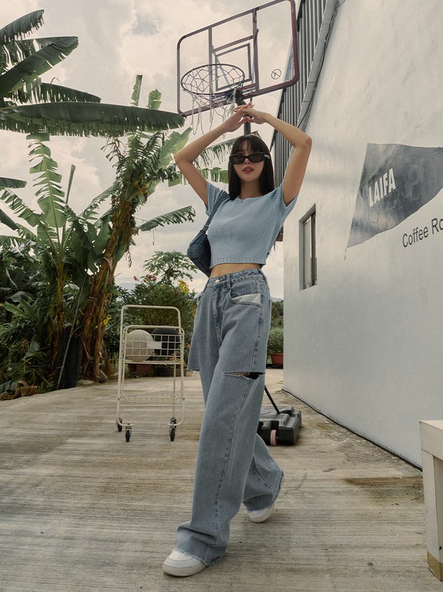 Hè mặc quần jeans sợ nóng, nàng ghim ngay 10 cách diện jeans ống rộng vừa mát vừa sành điệu- Ảnh 9. Hè mặc quần jeans sợ nóng, nàng ghim ngay 10 cách diện jeans ống rộng vừa mát vừa sành điệu- Ảnh 9.