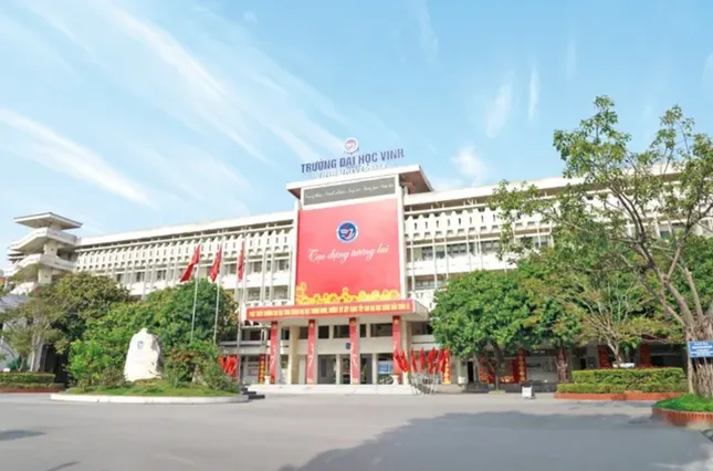 Kỷ luật cảnh c&aacute;o 2 c&aacute;n bộ Trường Đại học Vinh "gạ t&igrave;nh" nữ sinh- Ảnh 2.