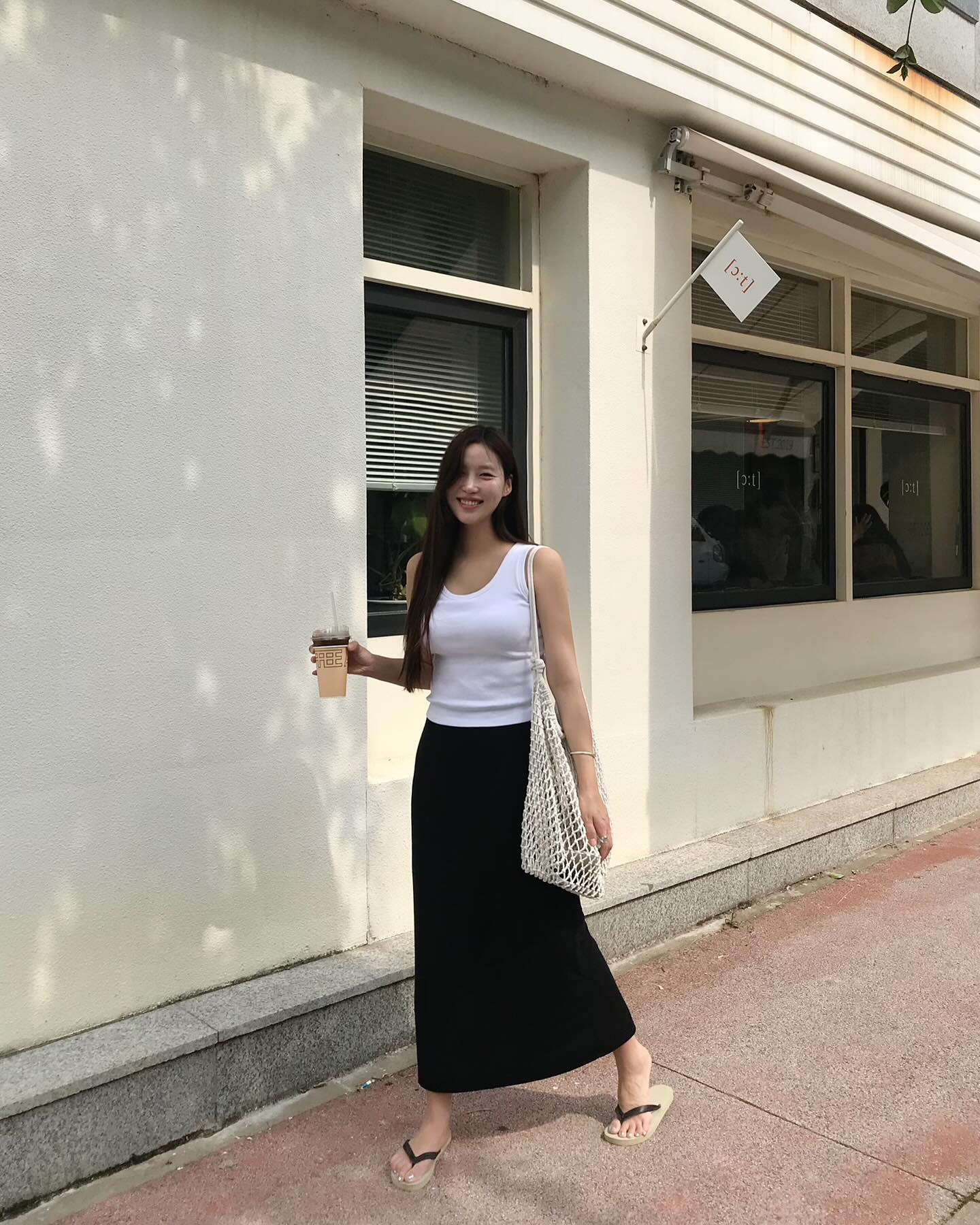 10 cách mặc chân váy dài nhẹ mát và đẹp ngẩn ngơ trong mùa hè- Ảnh 5.