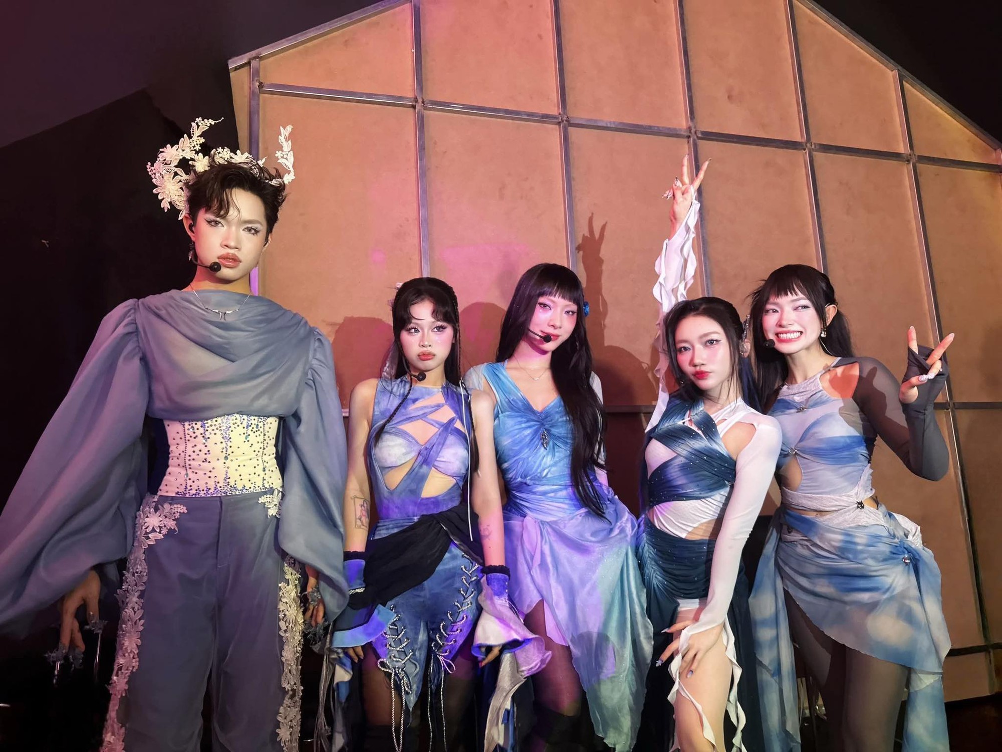 Tìm ra công thức top 1 trending của Em Xinh Say Hi- Ảnh 8. Tìm ra công thức top 1 trending của Em Xinh Say Hi- Ảnh 8.