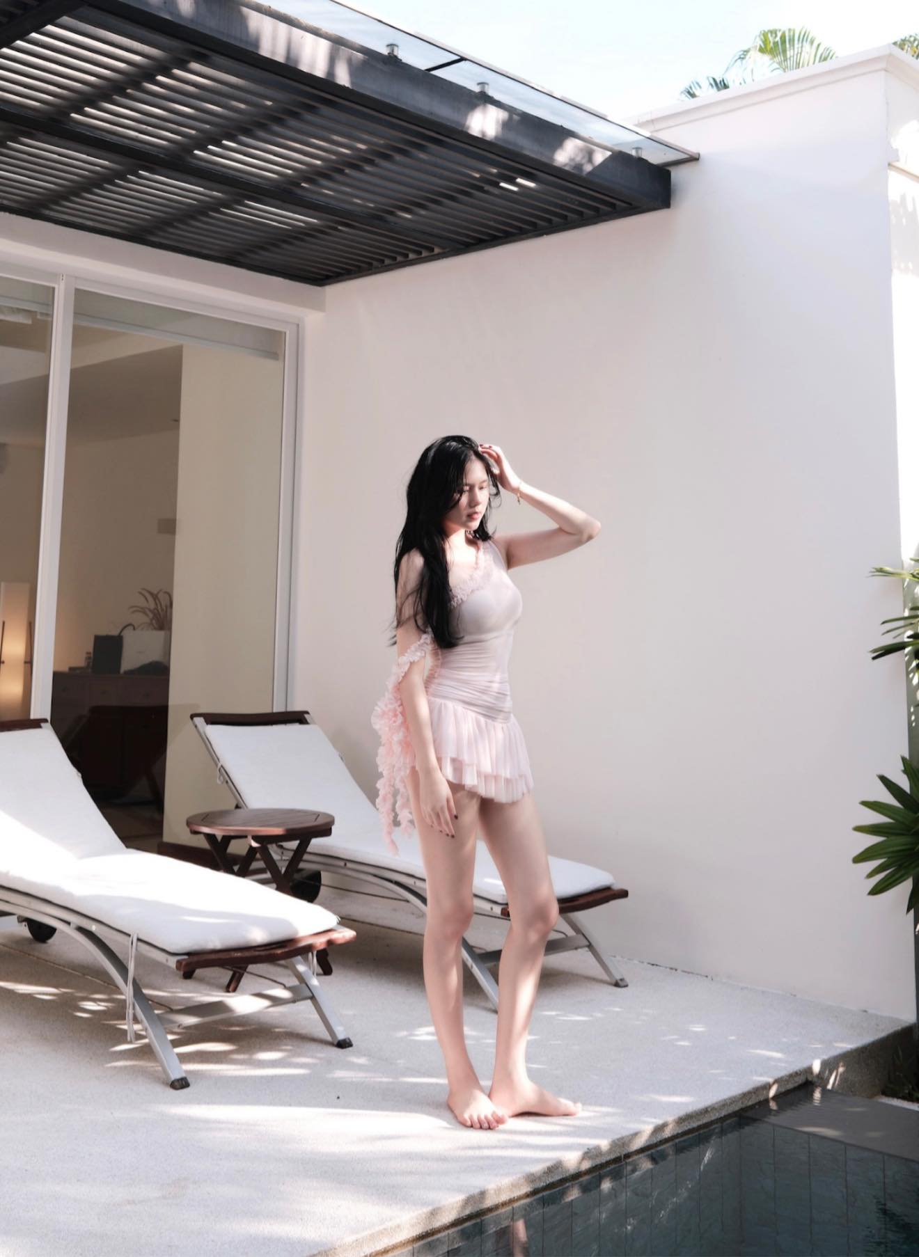 Nàng WAG được khen xinh nhất làng bóng Việt là cô chủ nổi tiếng, khoe chân dài nuột nà, mẹ một con visual cực phẩm- Ảnh 3.