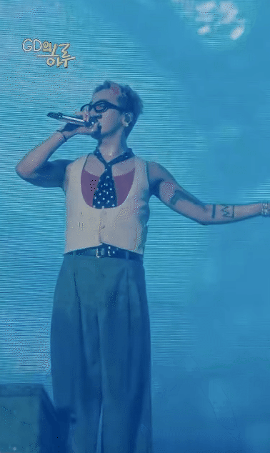 G-Dragon "luỵ" Việt Nam thật rồi, đăng hẳn vlog cực tình về đêm mưa hôm ấy!- Ảnh 2. G-Dragon "luỵ" Việt Nam thật rồi, đăng hẳn vlog cực tình về đêm mưa hôm ấy!- Ảnh 2.