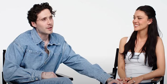 Cậu cả nh&agrave; Beckham bị soi loạt h&agrave;nh động k&igrave; lạ, &aacute;m ảnh bởi t&igrave;nh y&ecirc;u của vợ xuất th&acirc;n nh&agrave; tỷ ph&uacute;- Ảnh 1.