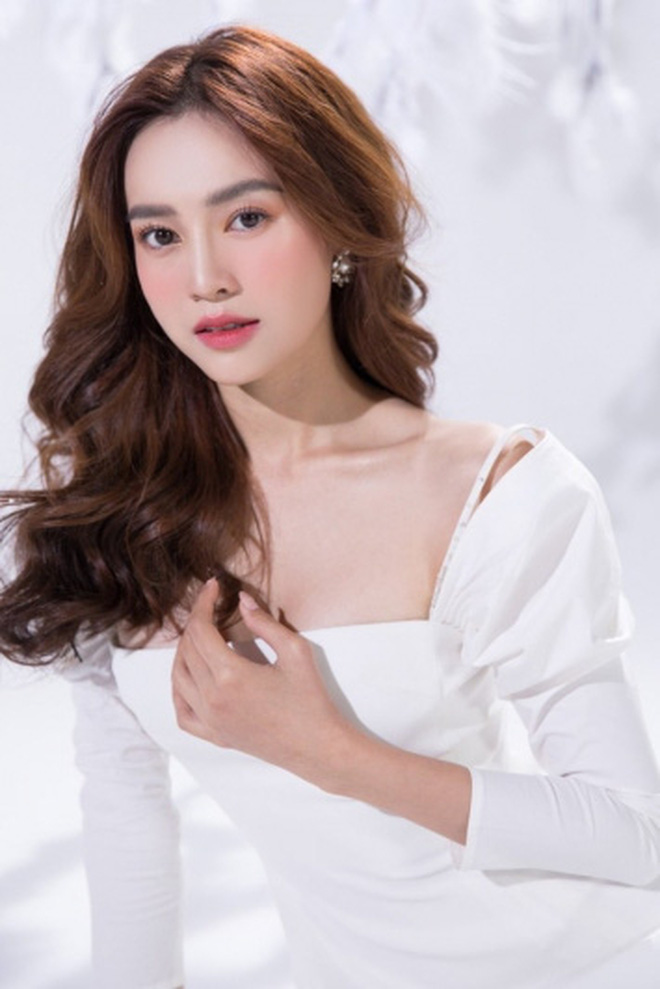 2,1 triệu người không tin đây là Lan Ngọc, bảo sao bị nghi ngờ dao kéo suốt 15 năm- Ảnh 3. 2,1 triệu người không tin đây là Lan Ngọc, bảo sao bị nghi ngờ dao kéo suốt 15 năm- Ảnh 3.