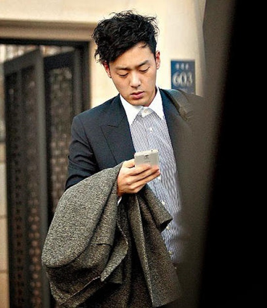 "Mợ chảnh" Jeon Ji Hyun "ra đường", nai lưng gánh nợ 287 tỷ cho chồng đại gia rởm- Ảnh 5.