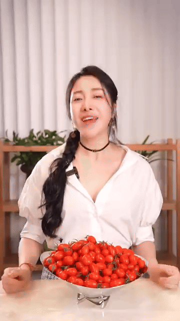 “Giờ này ai chưa gặp biến là liêm”: TikToker Cún Bông bị khởi tố sau phát ngôn này, nói trước bước không qua!- Ảnh 2.