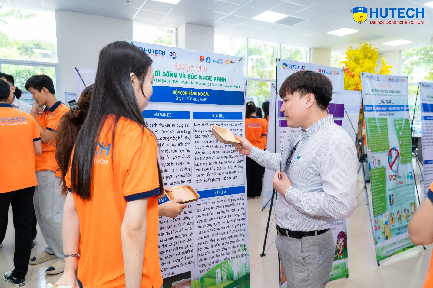 Bùng nổ ý tưởng sáng tạo, sinh viên HUTECH trình làng nhiều sản phẩm "xanh"- Ảnh 6.