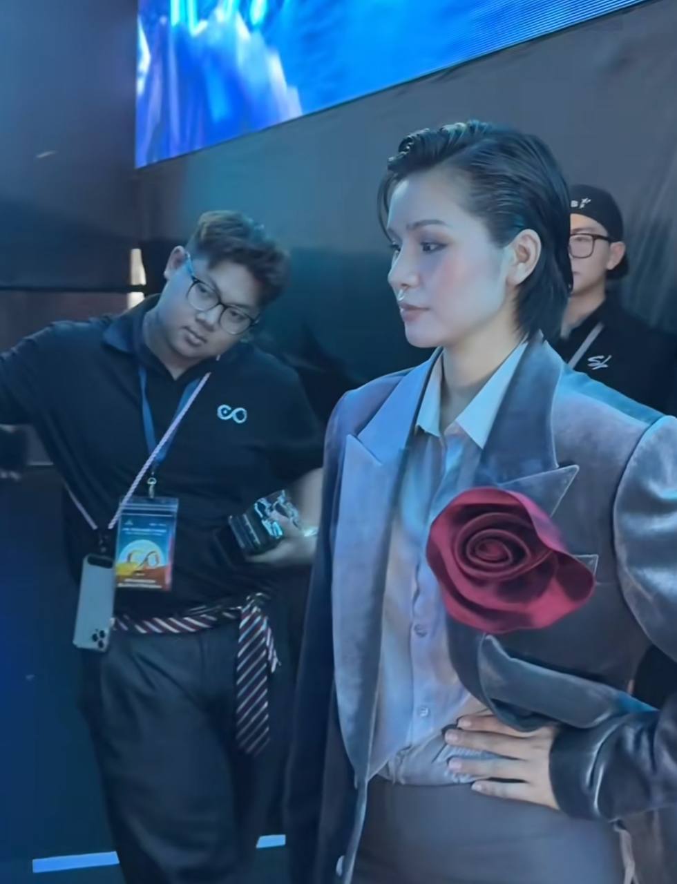 Sao nữ vừa được cầu hôn chấn động tại Hoa hậu Hoàn vũ Việt Nam bị soi hint đang bầu bí?- Ảnh 1. Sao nữ vừa được cầu hôn chấn động tại Hoa hậu Hoàn vũ Việt Nam bị soi hint đang bầu bí?- Ảnh 1.