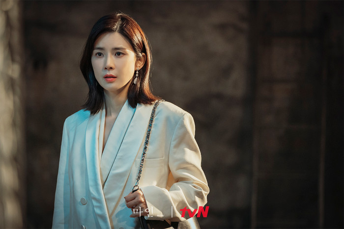 10 tiểu thư tài phiệt đẹp nhất Hàn Quốc: Kim Ji Won 100 kiếp nữa vẫn chưa hết sang, số 1 là huyền thoại “mãi mận mãi keo”- Ảnh 7.