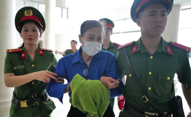 B&agrave; Ho&agrave;ng Thị Th&uacute;y Lan mắc hội chứng ngưng thở, cựu B&iacute; thư Tỉnh ủy Ph&uacute; Thọ đột quỵ- Ảnh 2.