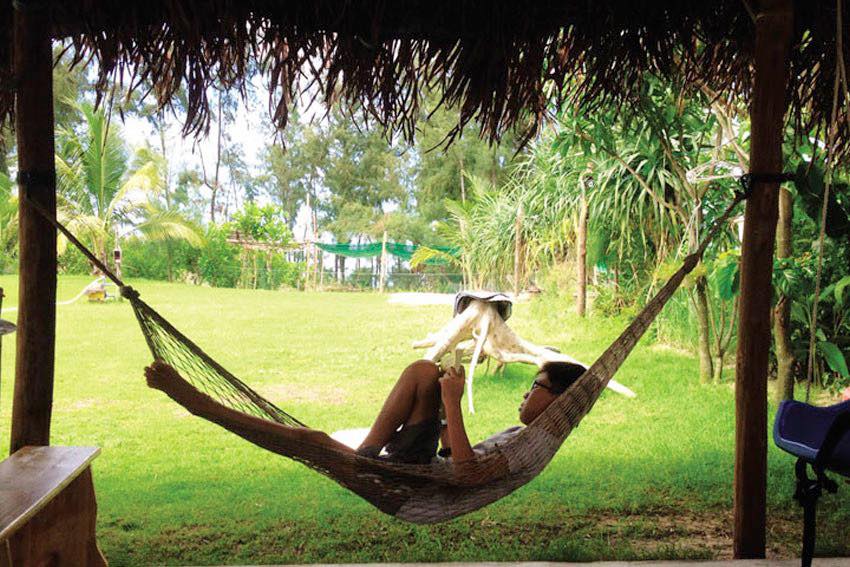 Món đồ mà nhà nào ở miền Tây cũng phải có: "Ăn cơm xong nằm đu đưa là hết sảy"!- Ảnh 2.